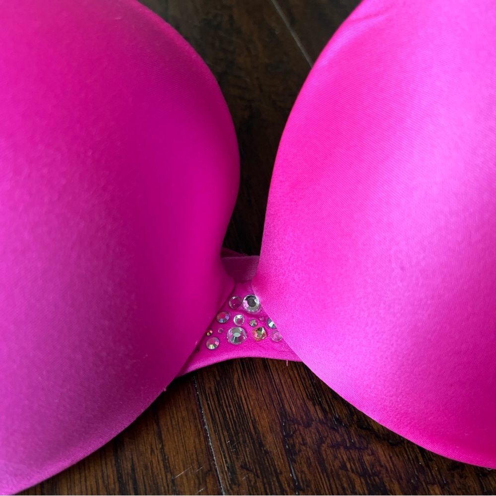 Victoria’s Secret - Picture 11 of 13